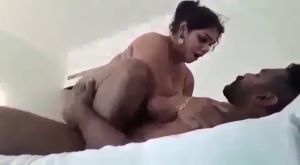 Kubsurat Bhavi Ke Sath Hotel Ke Room Me Sex Kiya.