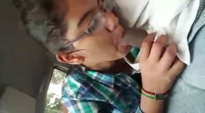 Car Me Ladki Ne Apne Boyfriend Ka Land Apne Muh Me Le Kar Bahut Mast Blowjob Diya.