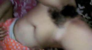 Wife Ko Bed Se Niche Sula Kar Uske Bur Me Jab Maine Land Dala Uske Bur Par Baal Tha