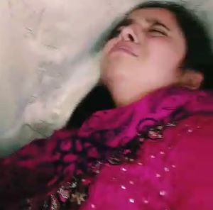 Muslim Bhavi Ka Hijab Utha Kar Uski Tite Chut Ki Jabarjast Chudai Ki