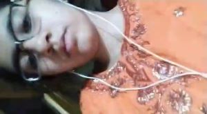 Muslim Bhavi Ne Khade Khade Apni Salwar Khol Kar Bur Me Ungli Ki Aur Chuchi Dabai