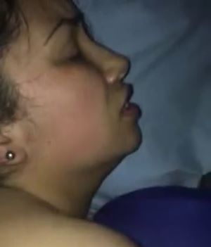 Bhavi Ko Bed Par Sula Kar Uske Bur Me Land Sata Kar Jor Jor Se Ragra Uske Baad Uski Chudai Ki