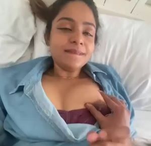 Medical College Ki Ladki Ka Shirt Khola Kar Uski Chuchi Ko Dabaya Aur Uski Chudai Ki