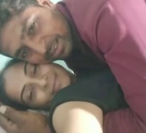 Desi Girlfriend Ki Bur Ki Chudai With Hindi Audio