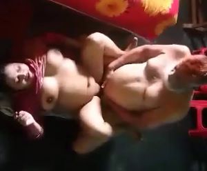 Pakistani Ladke Ne Apni Bahu Ko patak Kar Uski Chut Mari
