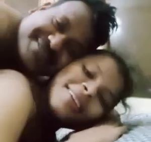 Jiju Ne Apni Saali Ko Bed Par Patak Patak Kar Saali Ki Bur Ki Chudai Ki
