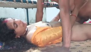 Dehati Wife Ko Uske Husband Ne Jor Jor Se Choda