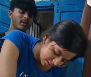 Desi Girlfriend Ko Dost Ke Room Par Le Jakar Usko Khada Kar Ke Maze se Chudai Ki