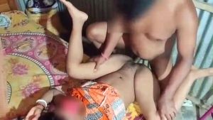 Dehati Bhabhi Ke Pati Ne Din Me Hi Bur Ki Chudai Kar Di